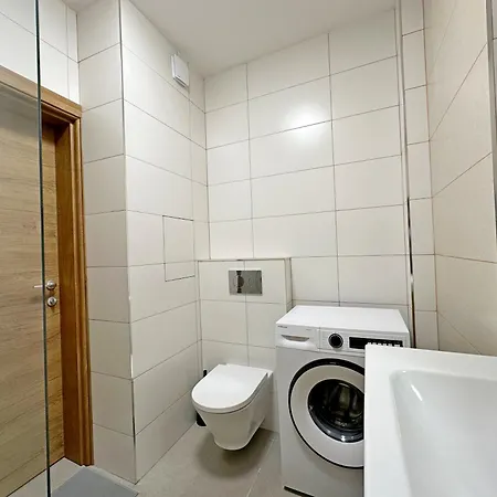 Spacious Bright Cozy 2bdr Fast Wi-fi Next To Park