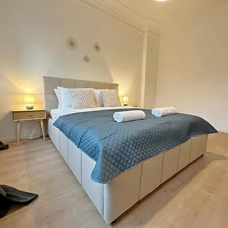 Apartmán Spacious Bright Cozy 2bdr Fast Wi-fi Next To Park Sofie