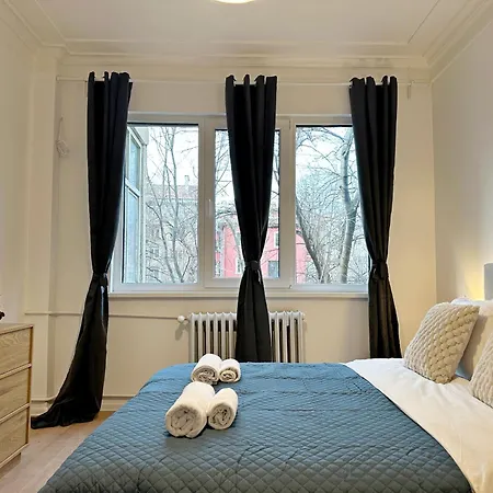 Spacious Bright Cozy 2bdr Fast Wi-fi Next To Park *