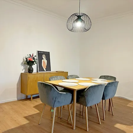 Apartmán Spacious Bright Cozy 2bdr Fast Wi-fi Next To Park Sofie