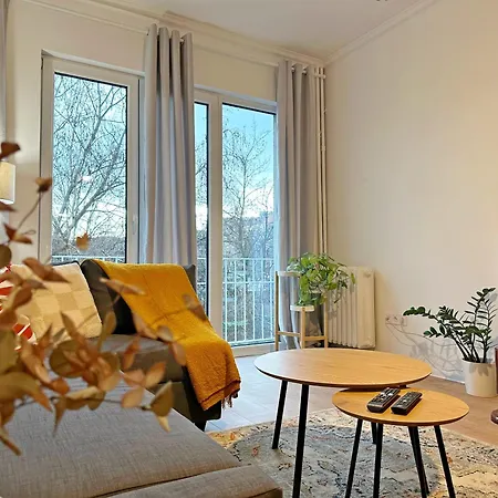 Апартаменты Spacious Bright Cozy 2bdr Fast Wi-fi Next To Park