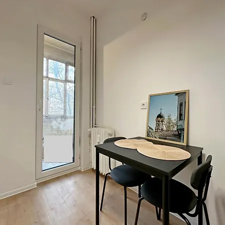 Spacious Bright Cozy 2bdr Fast Wi-fi Next To Park * София
