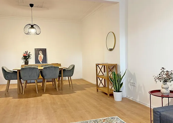 Spacious Bright Cozy 2bdr Fast Wi-fi Next To Park * Sofia