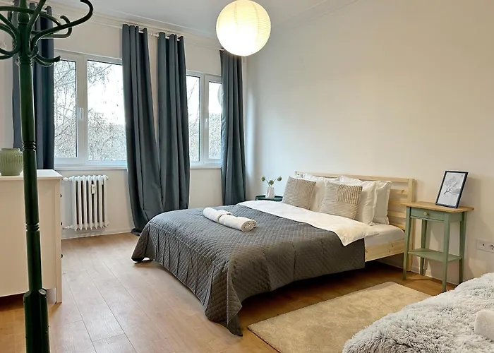 Apartment Spacious Bright Cozy 2bdr Fast Wi-fi Next To Park Sofia