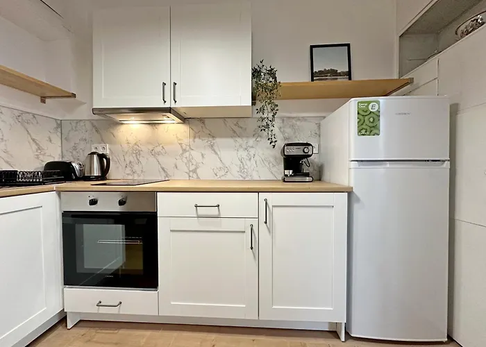 Spacious Bright Cozy 2bdr Fast Wi-fi Next To Park