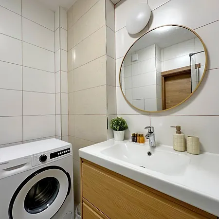 Spacious Bright Cozy 2bdr Fast Wi-fi Next To Park Apartment Sofia