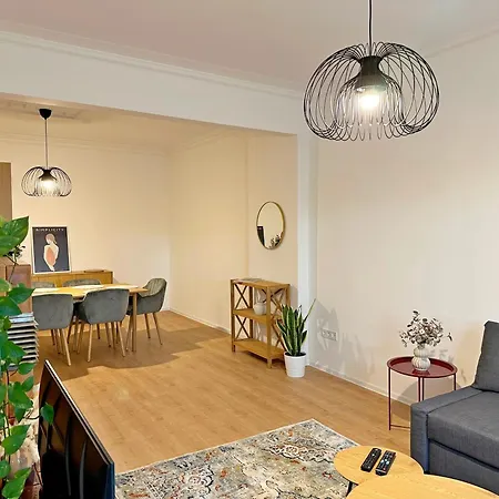 Spacious Bright Cozy 2bdr Fast Wi-fi Next To Park Apartament Sofia