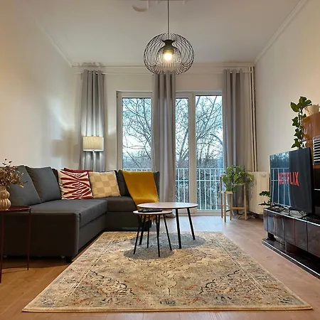 Apartament Spacious Bright Cozy 2bdr Fast Wi-fi Next To Park