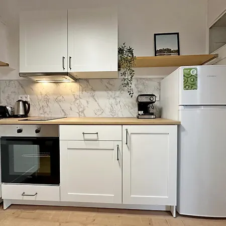 Spacious Bright Cozy 2bdr Fast Wi-fi Next To Park