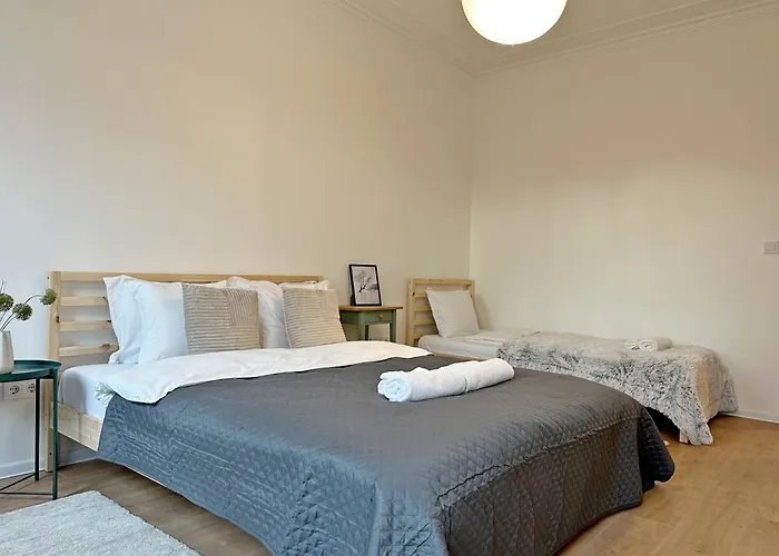 Spacious Bright Cozy 2bdr Fast Wi-fi Next To Park Sofia