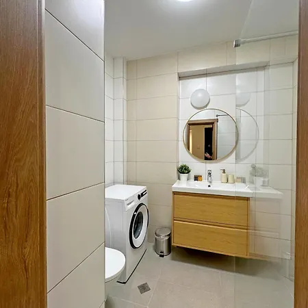 Spacious Bright Cozy 2bdr Fast Wi-fi Next To Park * Sófia